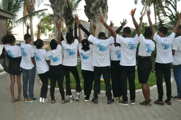 Le club, en t-shirts